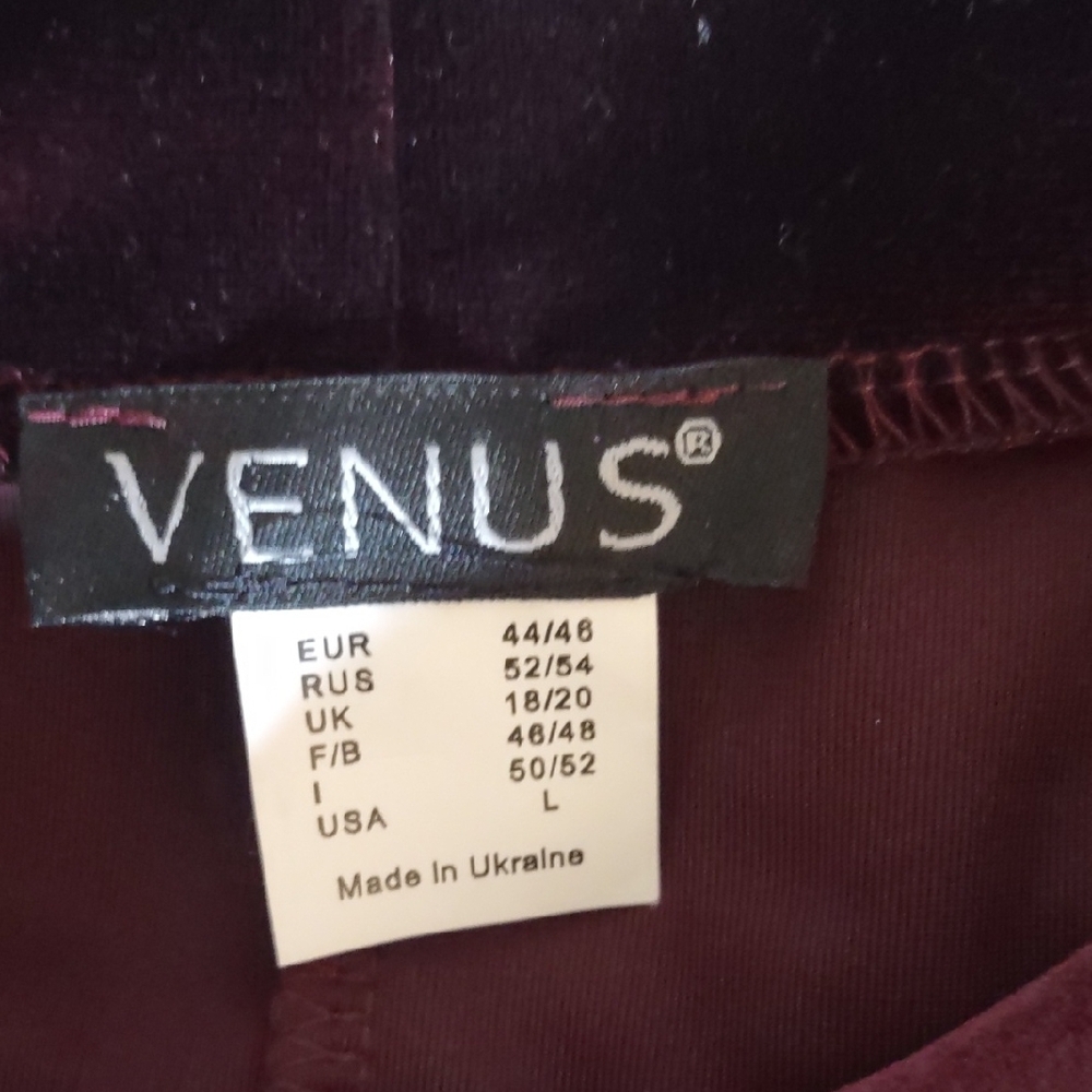 VENUS Dark Red Velvet Top with Cut Out Sleeves Design Size L - Picture 4 of 5